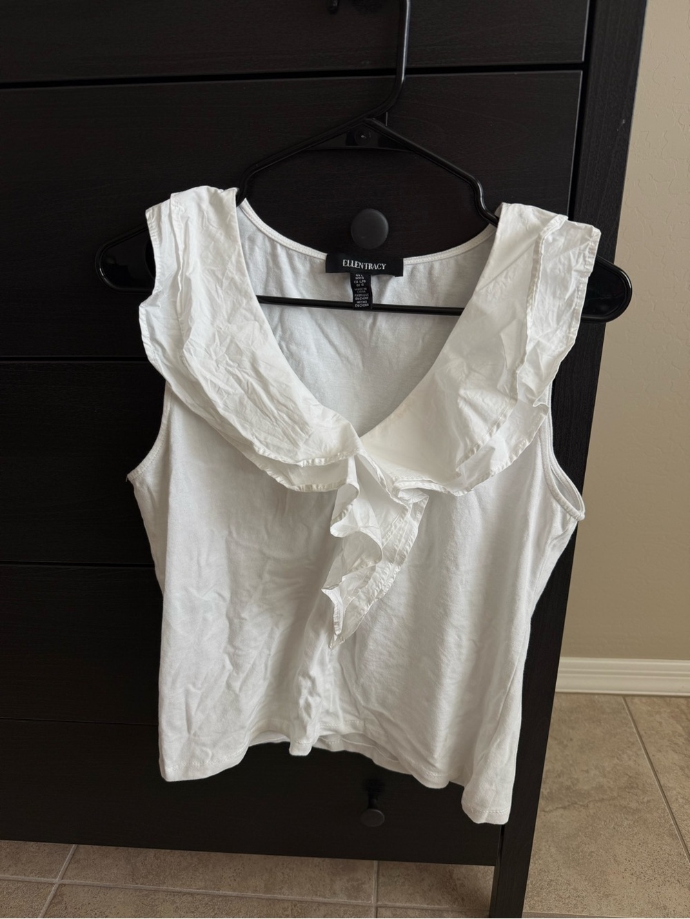 Ellen Tracy White Ruffle V-Neck Sleeveless Camisole